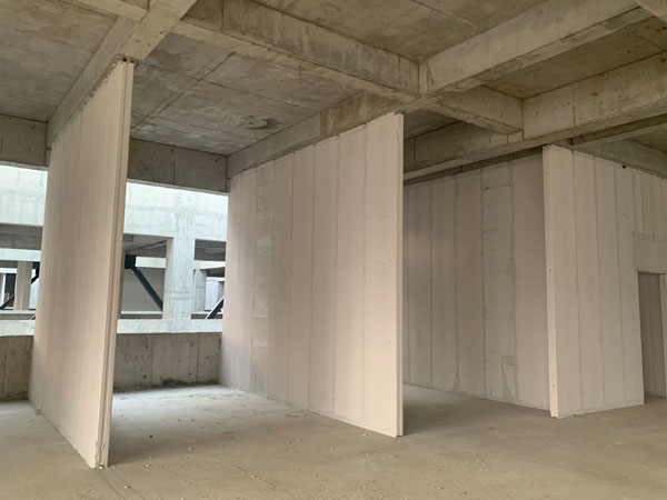 ALC板內(nèi)墻施工現(xiàn)場(chǎng) 5.jpg